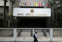 Malaysia holds key rate steady, flags risks from Middle East crisis