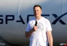 Musk eyes Wall Street record with SpaceX IPO