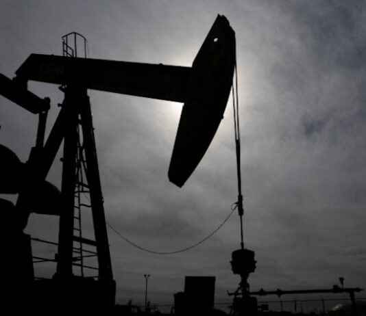 Oil falls over 2% as Trump says he holds off scheduled attack on Iran