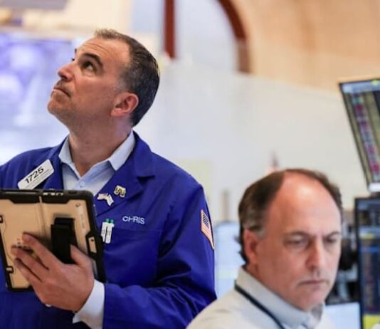 Oil falls, stocks climb as investors hope for progress in Iran war talks