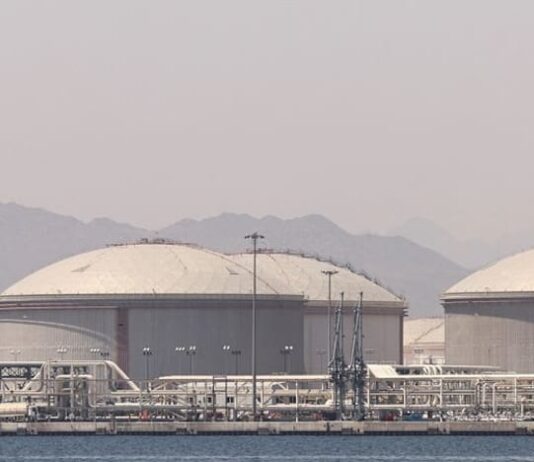Oil slips to 2-week low as US-Iran talks continue, but no peace deal yet