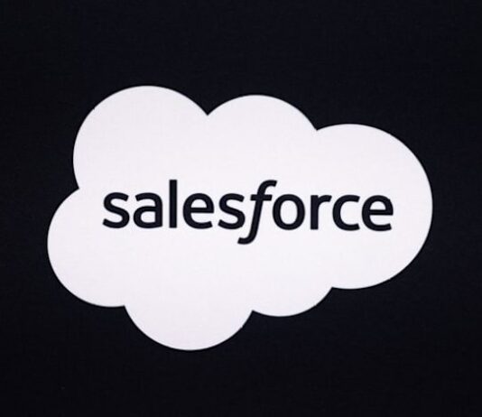 Salesforce sees quarterly revenue below estimates amid AI disruption fears