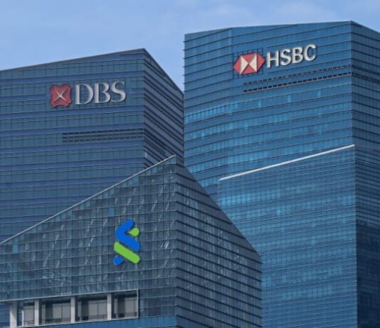Singapore aims to speed up private bank account opening for wealthy clients