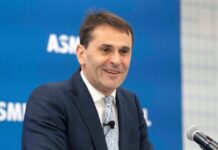 Top European tech CEOs call for easier AI rules
