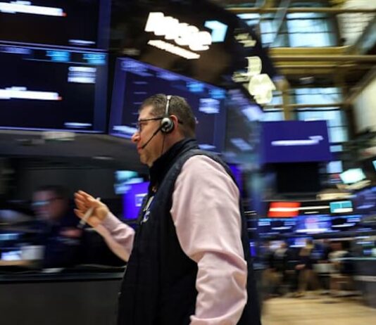Trading Day: A peace wish and chips