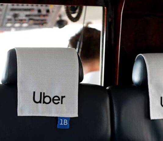 Uber forecasts strong second-quarter bookings despite Middle East woes
