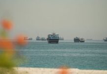 US crude futures fall over 6% on report of possible Strait of Hormuz reopening