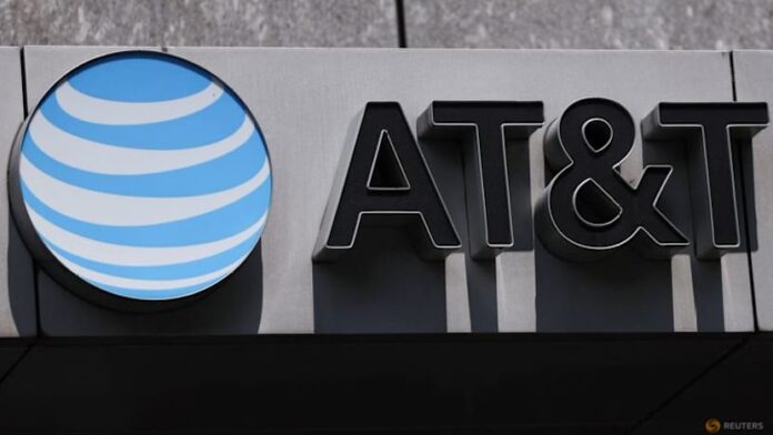 California urges court, FCC to reject AT&T request on service requirements