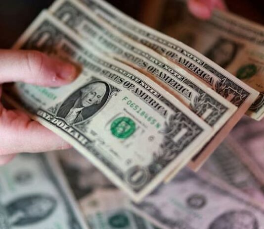 Dollar steadies as markets await signals on Iran war, central banks