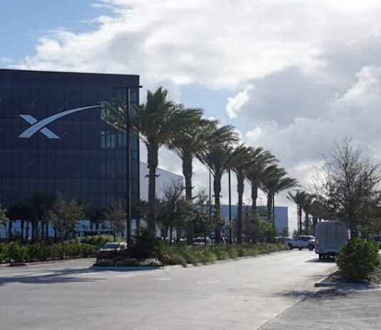 Hedge funds sold broader tech ahead of SpaceX IPO, JPMorgan data shows