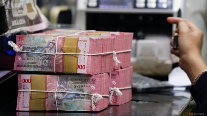 Investors respond positively to Bank Indonesia's surprise rate hike, with inflows up, official says