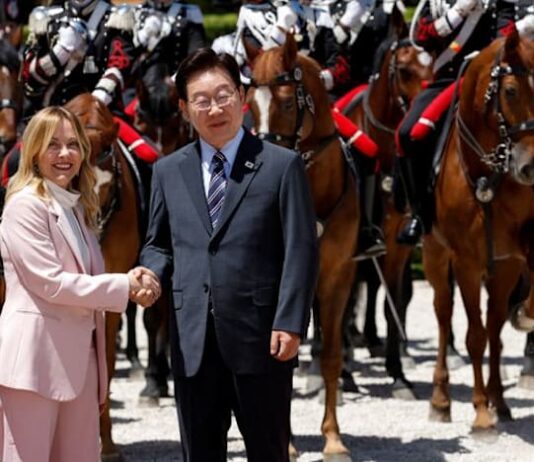 Italy’s Meloni and South Korea’s Lee agree to deepen ties in Rome talks