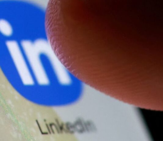 LinkedIn launches new effort in push to capture business advertisers