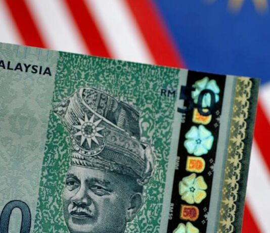 Malaysia to ramp up support for ringgit as foreign outflows, Fed rate outlook weigh