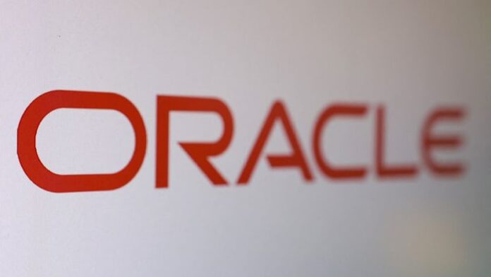 Oracle beats fourth-quarter revenue estimates