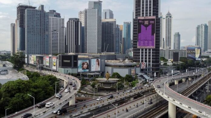 Philippine central bank raises policy rate by 25 basis points, as expected