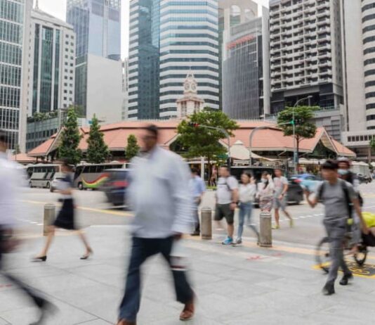 Singapore workers lag global, regional peers in workplace engagement; under-35s more disaffected, study finds