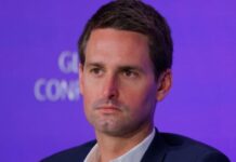 Snap CEO Spiegel defends Specs as long-term bet, pushes back against activist pressure