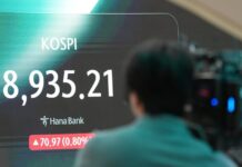 South Korea’s KOSPI surges 4.1% as chip stocks recover