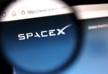 SpaceX signs cloud deal with Google
