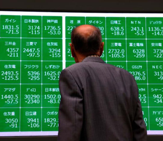 Stocks drop as US-Iran peace talks stall, AI rally cools