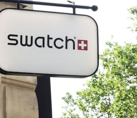 Swatch claiming $170 million in damages against Samsung over trademark infringement, FT reports