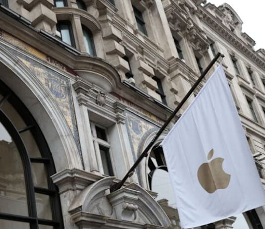 UK regulator proposes easing Apple, Google app store payment rules