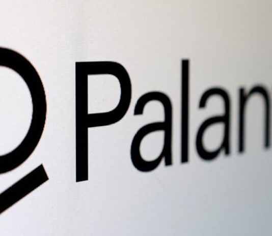 UK reviewing Palantir’s NHS contract amid pressure to use break clause