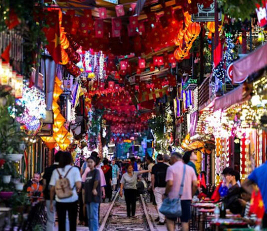 Vietnam maintains 2026 GDP target despite trade deficit, inflation pressure