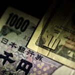 Dollar steady as focus turns to US payrolls, yen intervention jitters persist