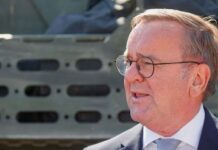 German minister warns against unacceptable delays to 10 billion euro satellite project