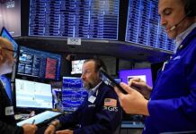 Global equity funds draw inflows for the eighth week on earnings optimism