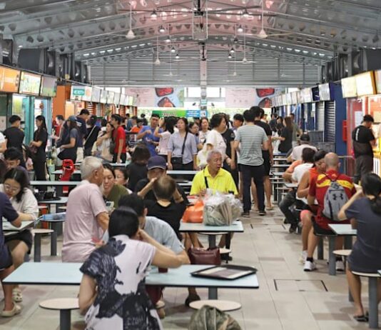 Hawkers, market stallholders to get up to S$1,200 in rental support