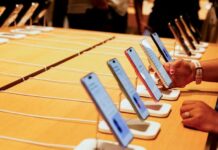 India removes import duty on some electronics, smartphone parts