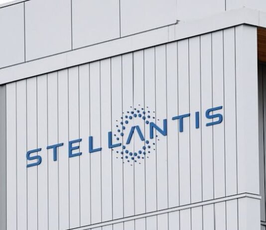 Mobileye to supply Stellantis with cloud-based driver assistance technology