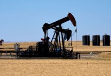 Oil falls after US, Iran talks conclude in Doha