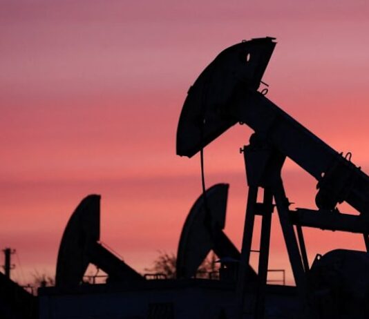 Oil hits four-week high as US-Iran conflict escalates