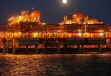 Oil rises on intensifying US-Iran hostilities and threat of Red Sea closure