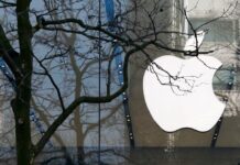 Russia warns Apple of $52 million fine over alleged bias against local apps
