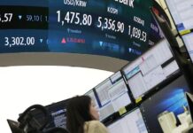 Seoul, Tokyo lead Asian plunge as tech stocks suffer fresh rout