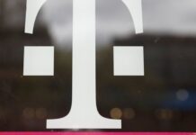 T-Mobile down for thousands of users in US, Downdetector shows