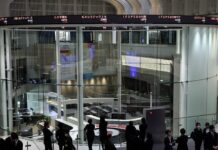 Analysis:Japan has few answers as bond rout puts fiscal plans at risk