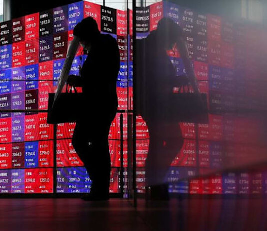 Asia shares surge on tech mood swing, oil retreats