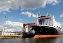 Hanwha, Fincantieri shares rise after Trump opens Navy shipbuilding to foreign yards