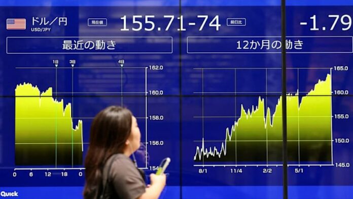 Morning Bid: Yen clings to gains but bond pressure builds