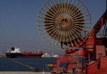 Oil prices extend losses on expectations talks to ease Middle East supply woes