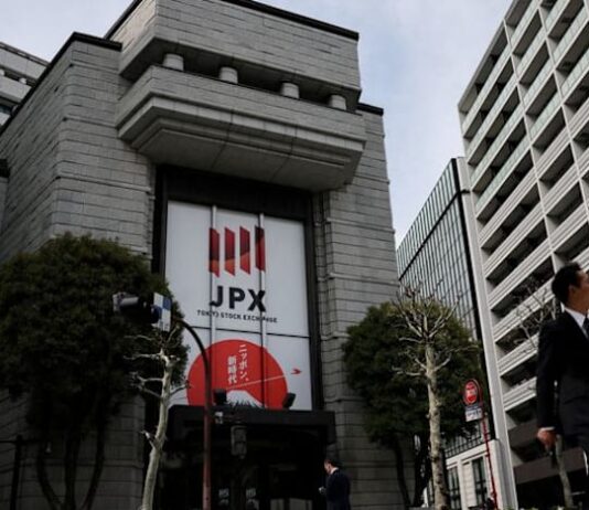 Oil prices rise, Asia stocks drift amid US-Iran stalemate