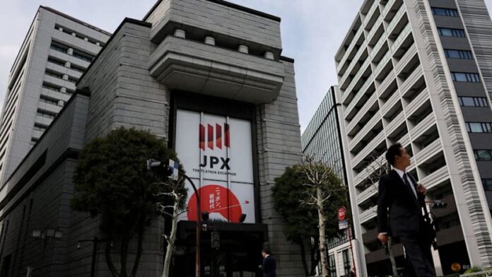 Oil prices rise, Asia stocks drift amid US-Iran stalemate