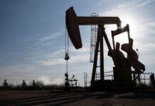 Oil rises as doubts over US-Iran deal heighten supply concerns