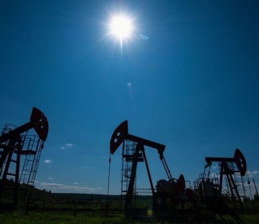 Oil ticks up after selloff as talks to end US-Iran war remain uncertain